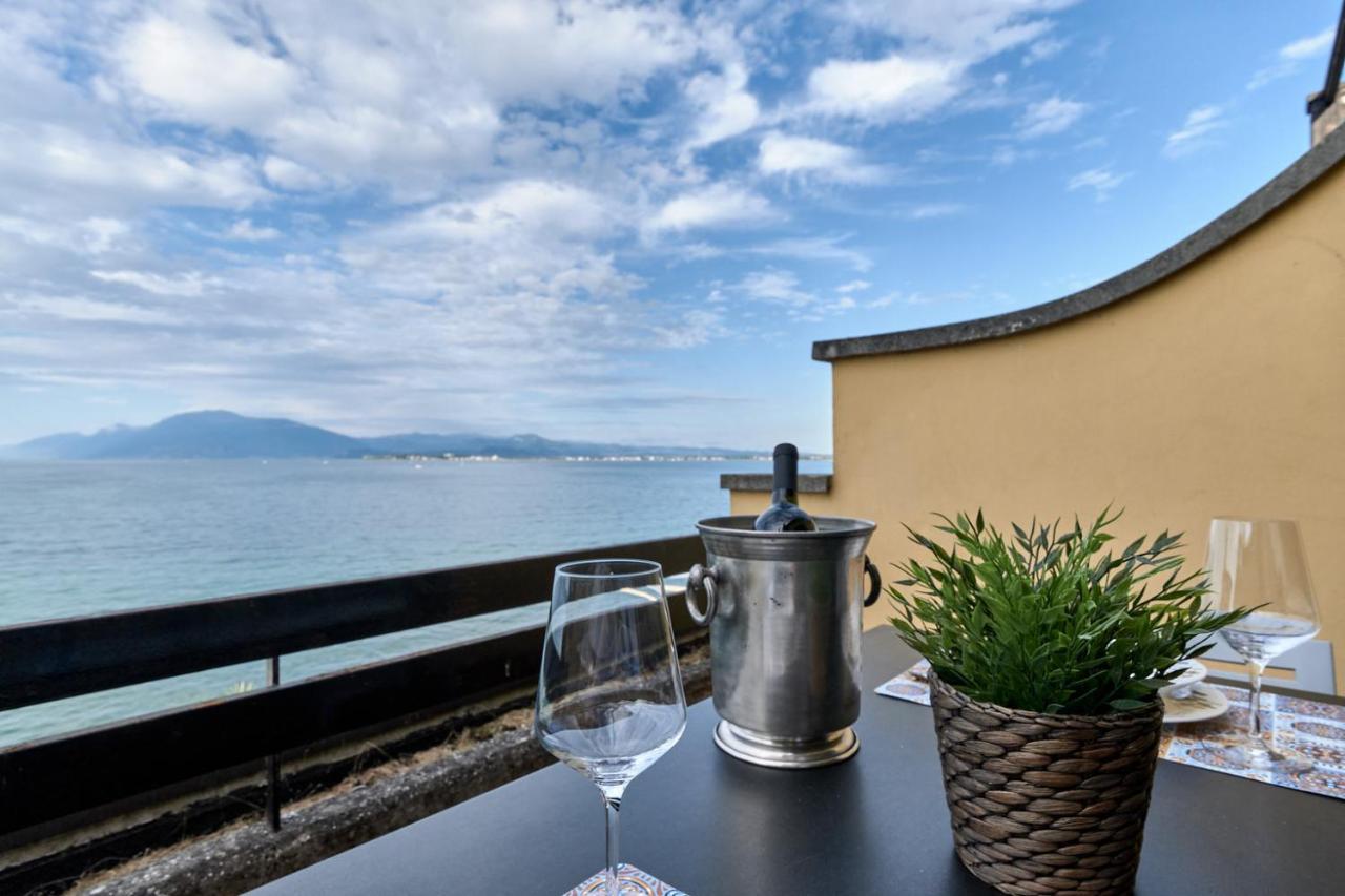 Lydie Apt. Exclusive Holigarda Desenzano del Garda Exterior photo